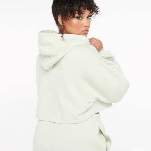 Fenty Savage Mint Sweatpants & Sweatshirt Set - Picture 7 of 7
